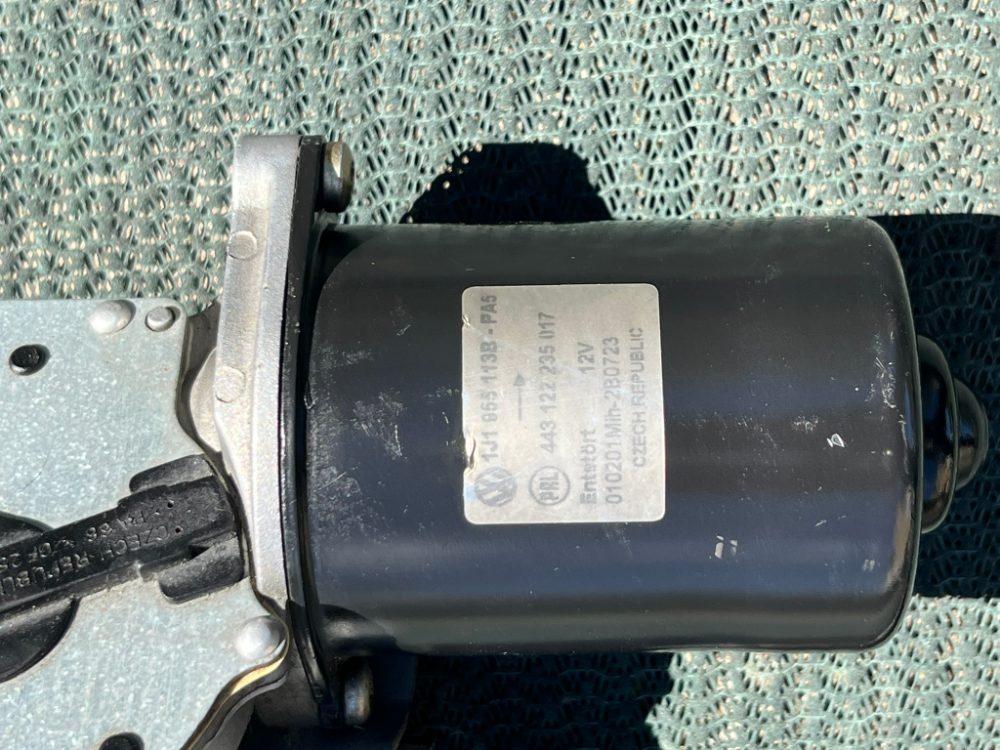 Stěrače OCTAVIA I./ GOLF, komplet táhla s motorkem