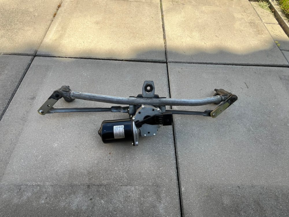 Stěrače OCTAVIA I./ GOLF, komplet táhla s motorkem