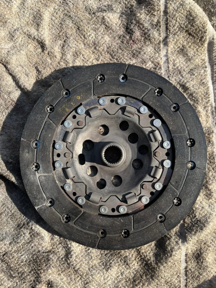 Zánovní spojka OCTAVIA TDI - LUK