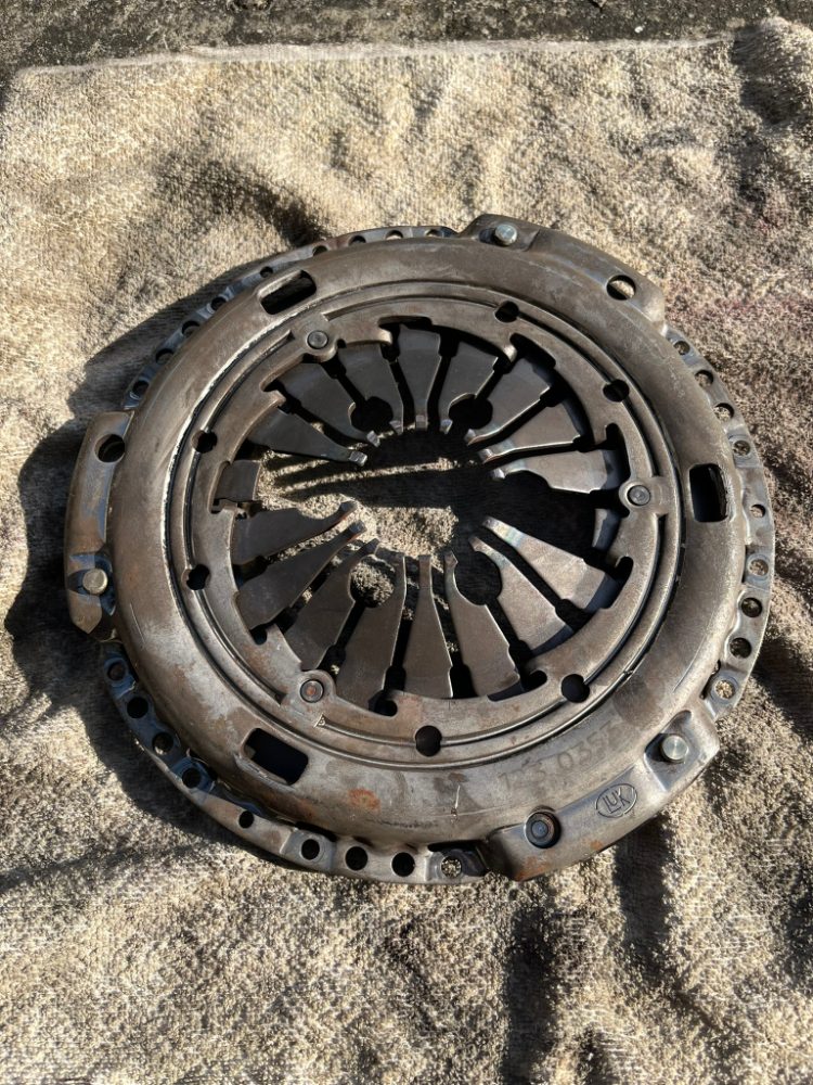 Zánovní spojka OCTAVIA TDI - LUK