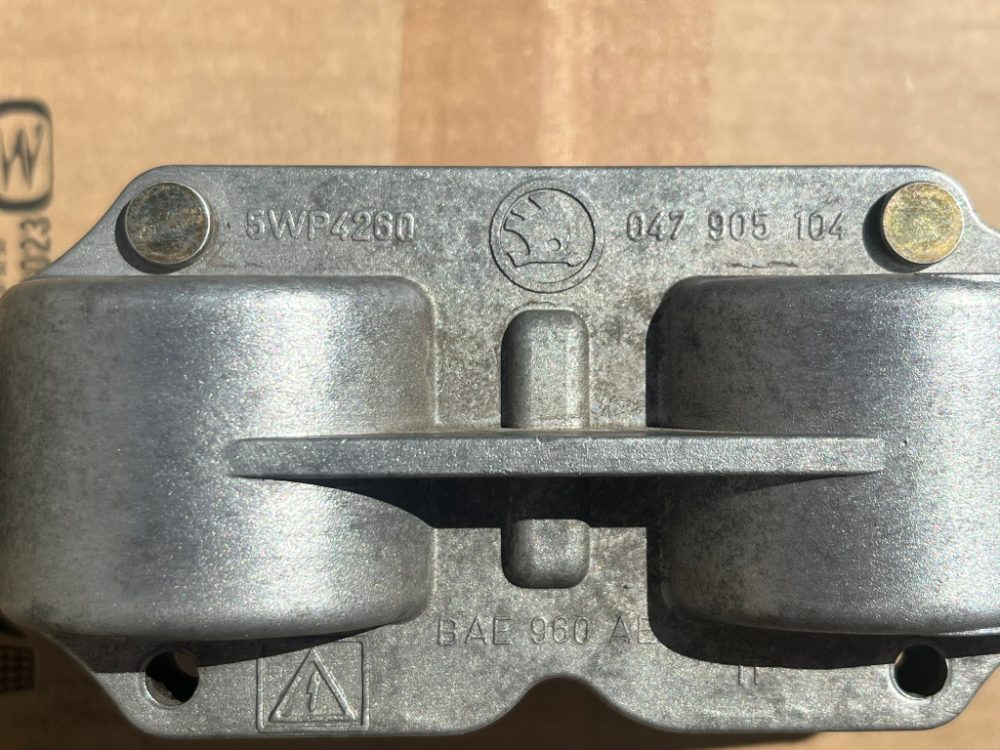 Zapalovací lišta ŠKODA FELICIA 047905104