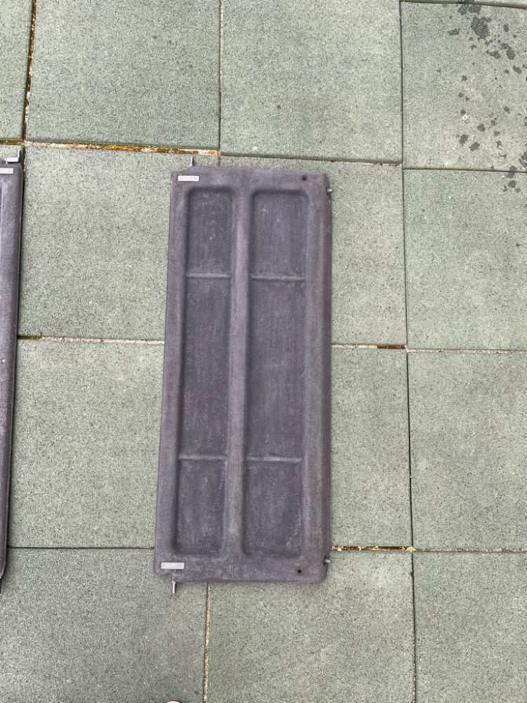 Pěkné zadní plato dvoudílné FORMAN 93/94 černé