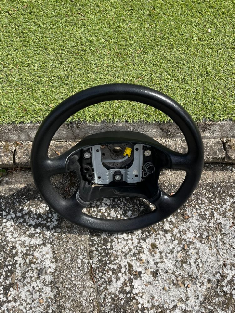 Zánovní volant ŠKODA OCTAVIA - skoro nepoužitý