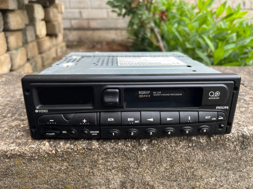 Autoradio PHILIPS RC229 - retro, plně funkční Autoradio PHILIPS RC229 - retro, plně funkční