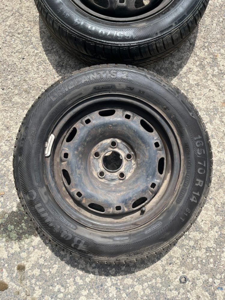 Kola LETNÍ na ŠKODA FABIA, 2x pneu s diskem Kola LETNÍ na ŠKODA FABIA, 2x pneu s diskem