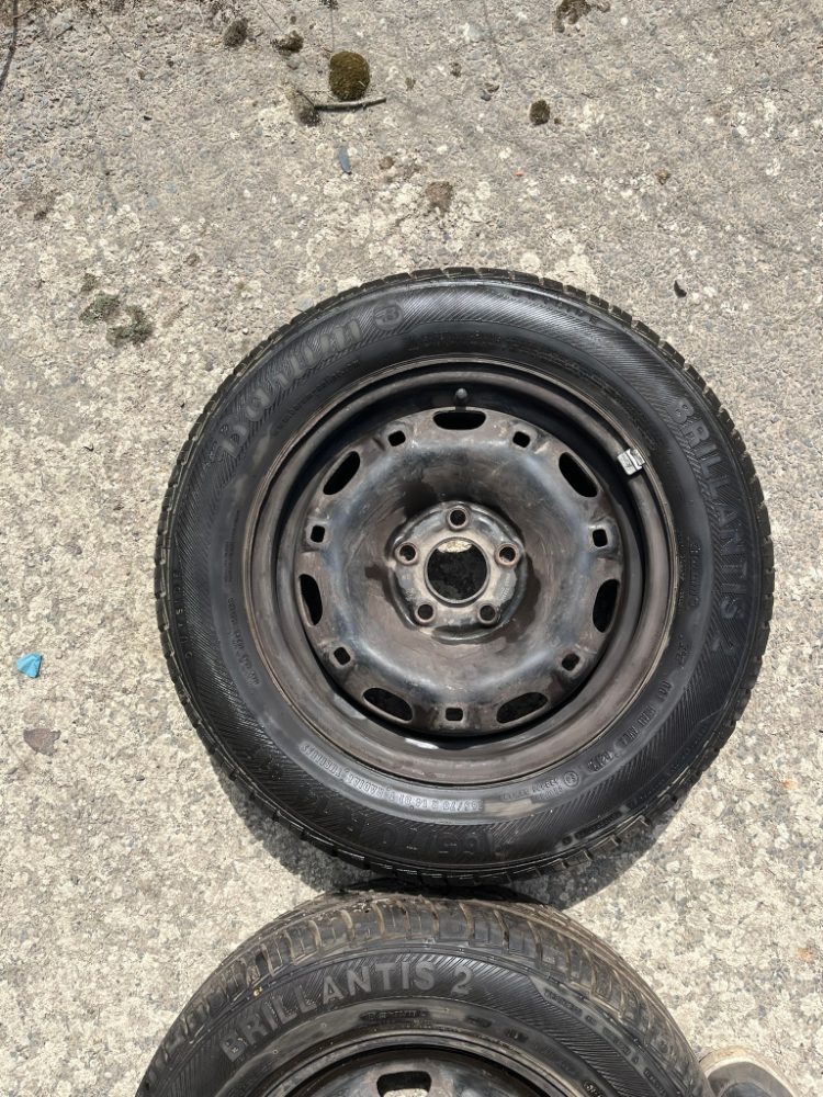 Kola LETNÍ na ŠKODA FABIA, 2x pneu s diskem Kola LETNÍ na ŠKODA FABIA, 2x pneu s diskem