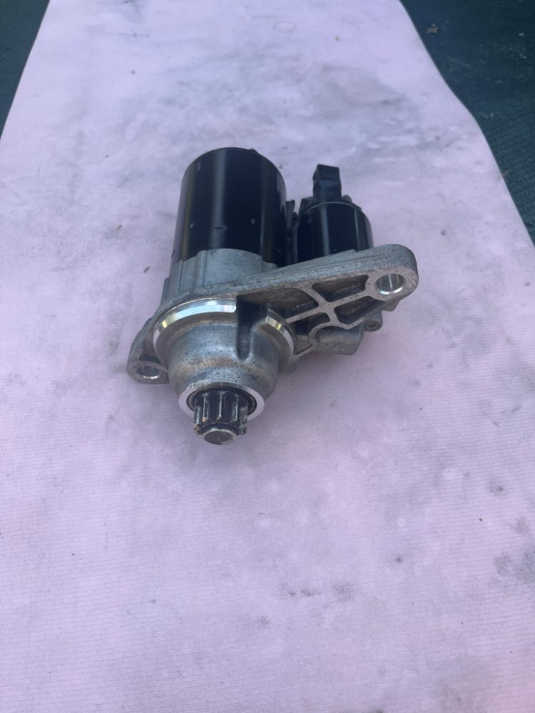 Startér na FABIA a koncern VW - BOSCH 02T911023 Startér na FABIA a koncern VW - BOSCH 02T911023