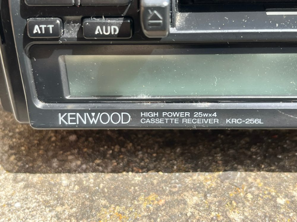 Autorádio KENWOOD KRC-256L - plně funkční Autorádio KENWOOD KRC-256L - plně funkční