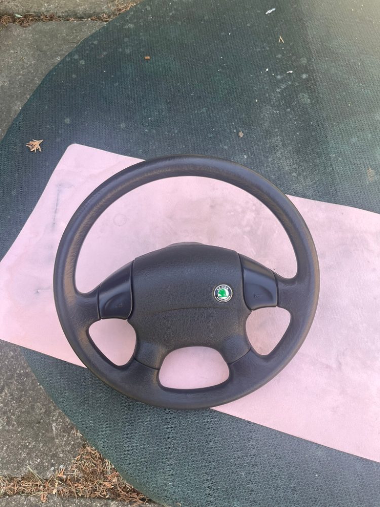 Čtyřramenný volant Škoda FELICIA facelift