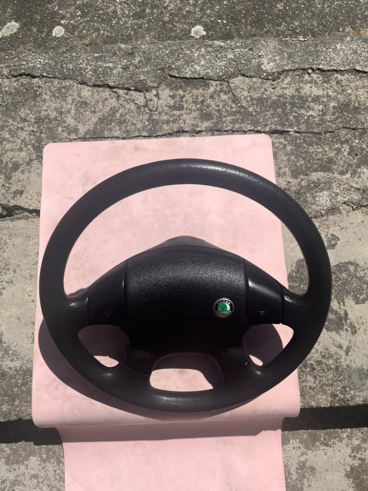 Čtyřramenný volant Škoda FELICIA facelift