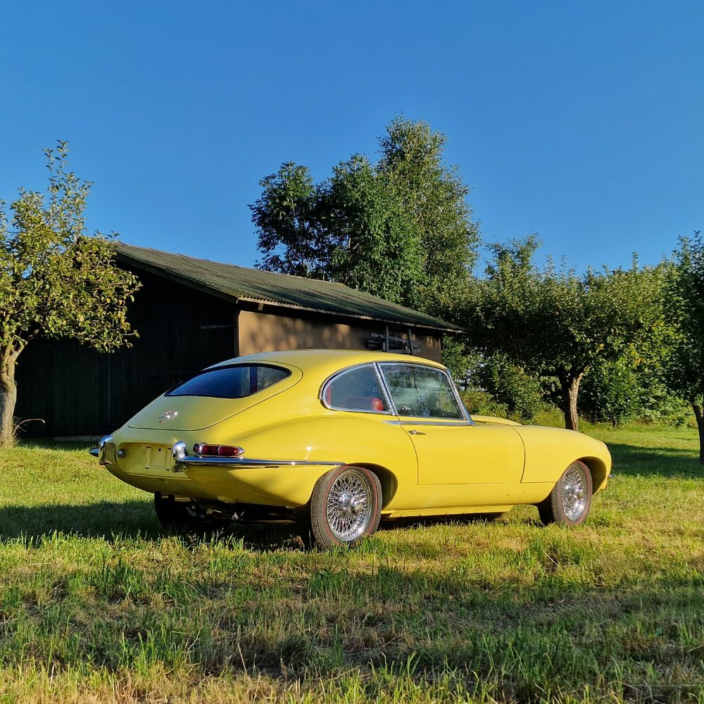 Jaguar E-Type 1.5 Série 4,2 2+2 rv.1968 po Renovaci Jaguar E-Type 1.5 Série 4,2 2+2 rv.1968 po Renovaci