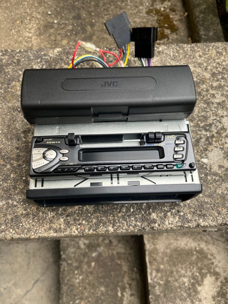 Autorádio JVC KS-F150 - plně funkční Autorádio JVC KS-F150 - plně funkční