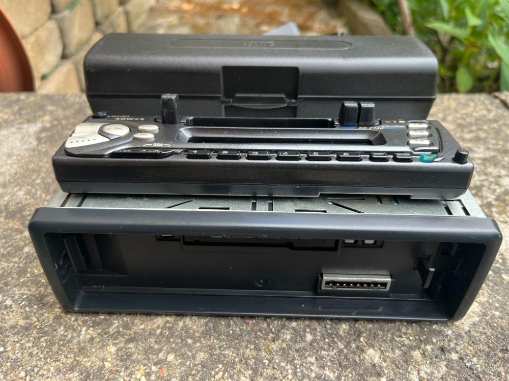 Autorádio JVC KS-F150 - plně funkční Autorádio JVC KS-F150 - plně funkční