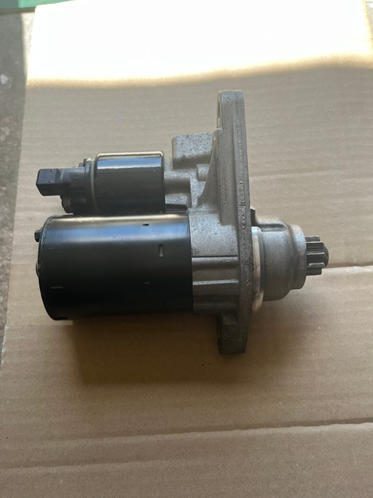 Startér na FABIA a koncern VW - BOSCH 02T911023 Startér na FABIA a koncern VW - BOSCH 02T911023