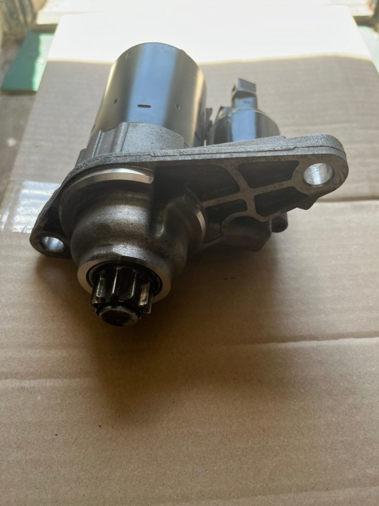 Startér na FABIA a koncern VW - BOSCH 02T911023 Startér na FABIA a koncern VW - BOSCH 02T911023
