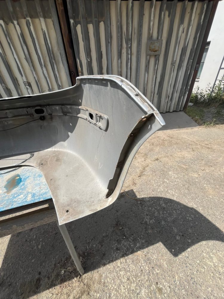 Škoda FABIA sedan/kombi zadní nárazník stříbrný Škoda FABIA sedan/kombi zadní nárazník stříbrný