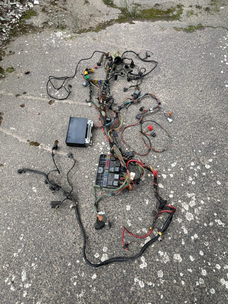 Elektrické stahovačky oken FELICIA, celá sada Elektrické stahovačky oken FELICIA, celá sada