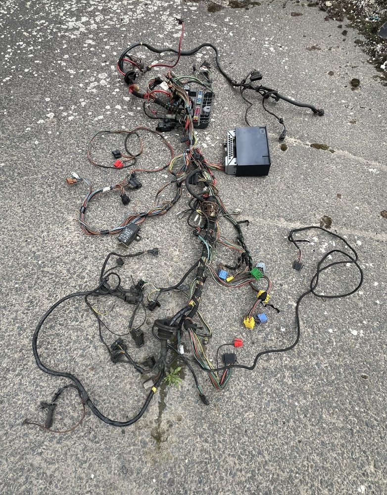 Elektrické stahovačky oken FELICIA, celá sada Elektrické stahovačky oken FELICIA, celá sada
