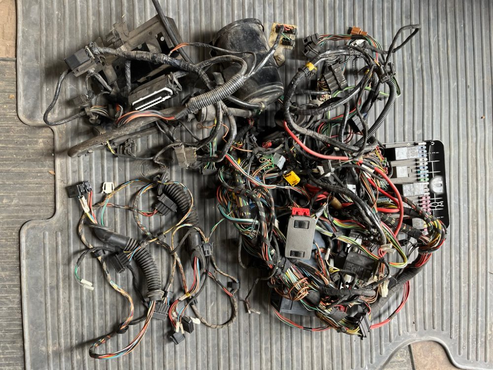 Elektrické stahovačky oken FELICIA, celá sada Elektrické stahovačky oken FELICIA, celá sada