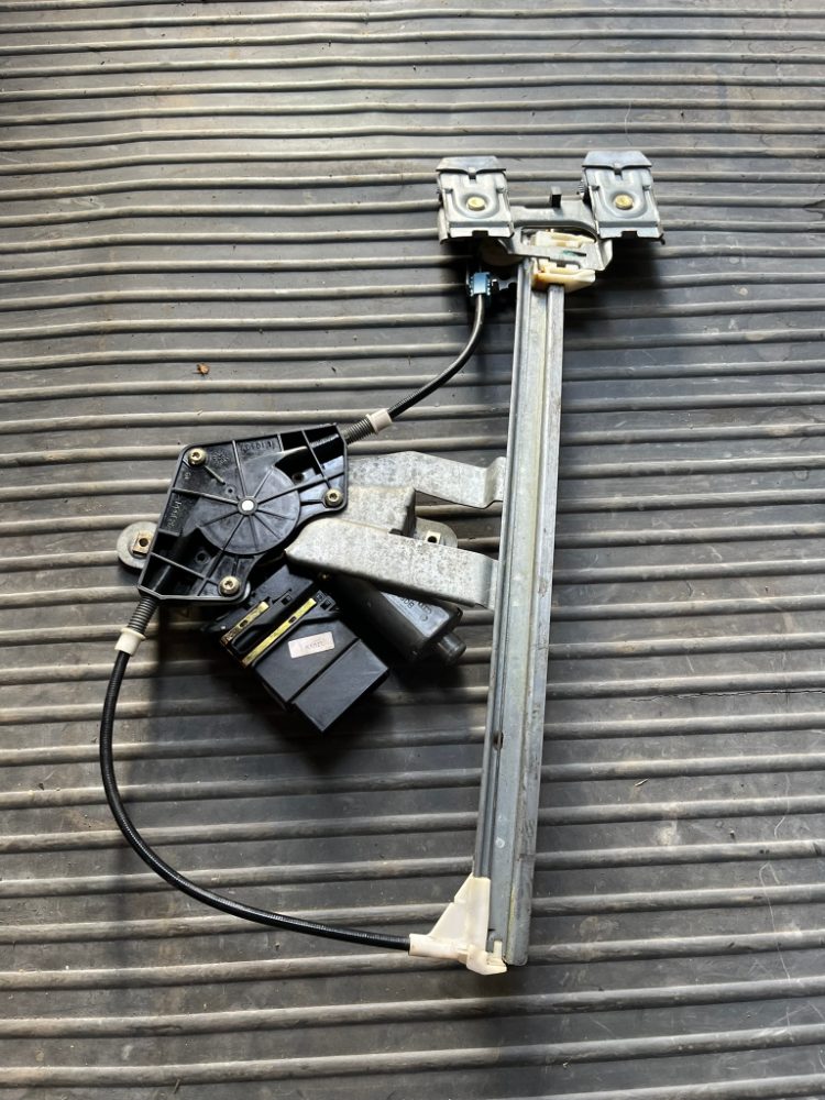 Zadní stahovačky oken OCTAVIA elektrické originál Zadní stahovačky oken OCTAVIA elektrické originál
