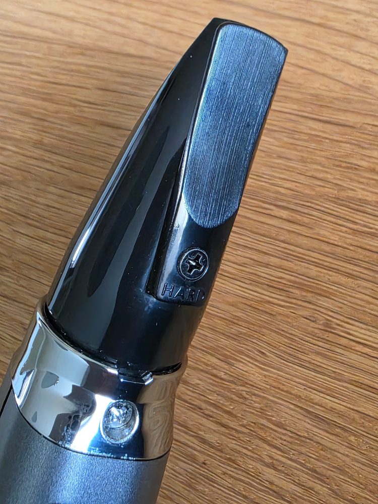 Roland Aerophone AE-10 - digitální dechový nástroj