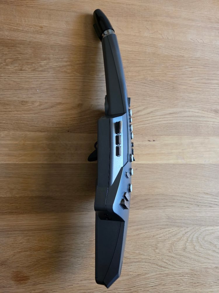 Roland Aerophone AE-10 - digitální dechový nástroj