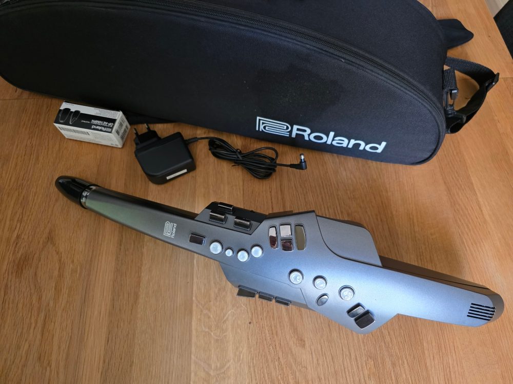 Roland Aerophone AE-10 - digitální dechový nástroj