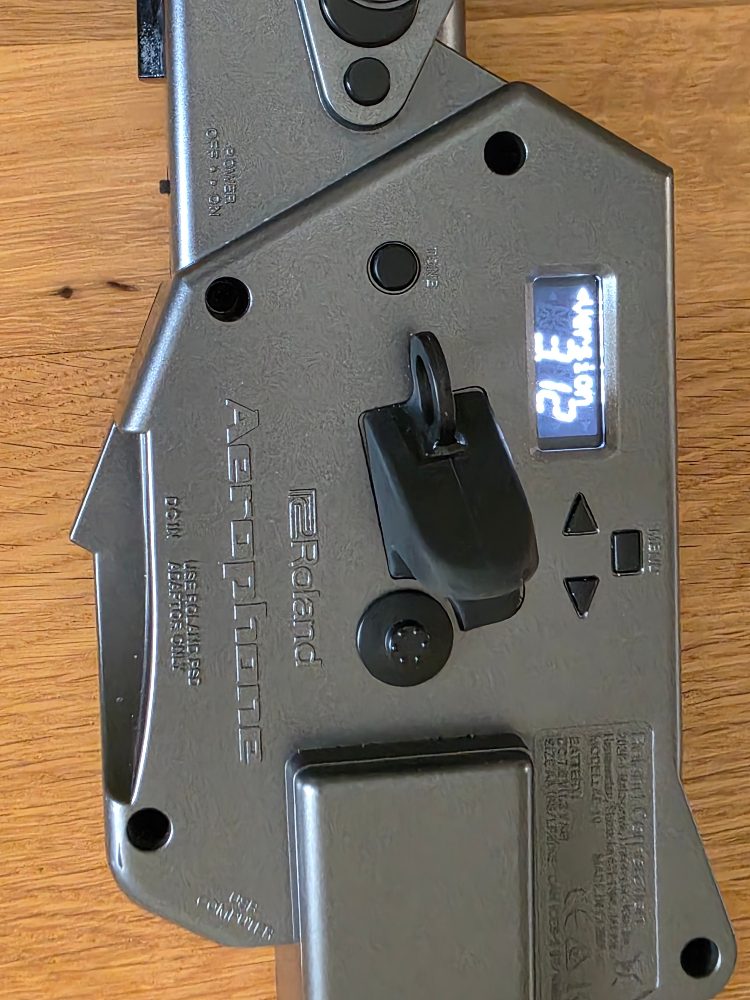 Roland Aerophone AE-10 - digitální dechový nástroj