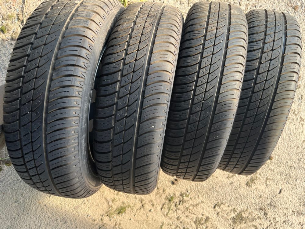 Čtyři celá kola FELICIA disk s pneu MICHELIN