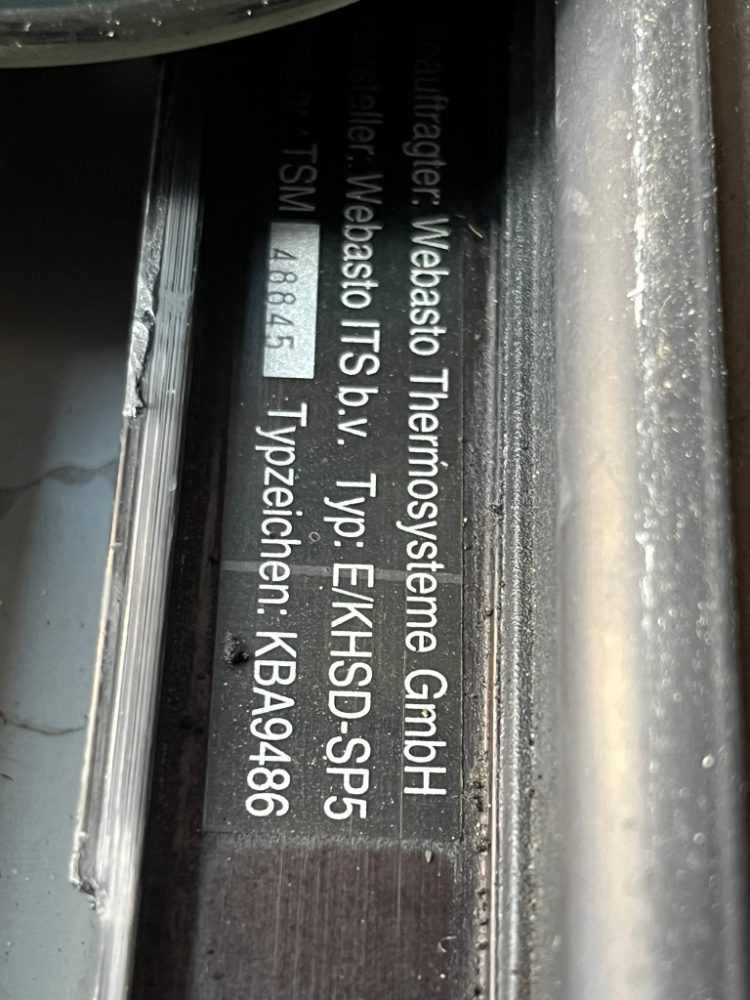Elektrický ŠÍBR WEBASTO - výsuvné střešní okno Elektrický ŠÍBR WEBASTO - výsuvné střešní okno