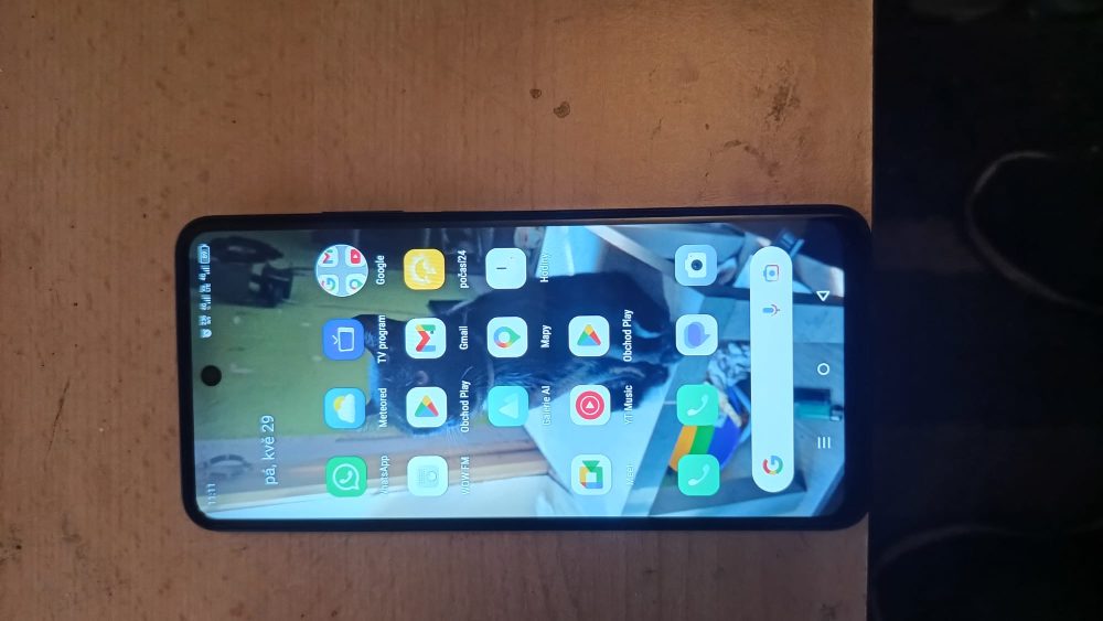 Infinix Hot 40 i Infinix Hot 40 i