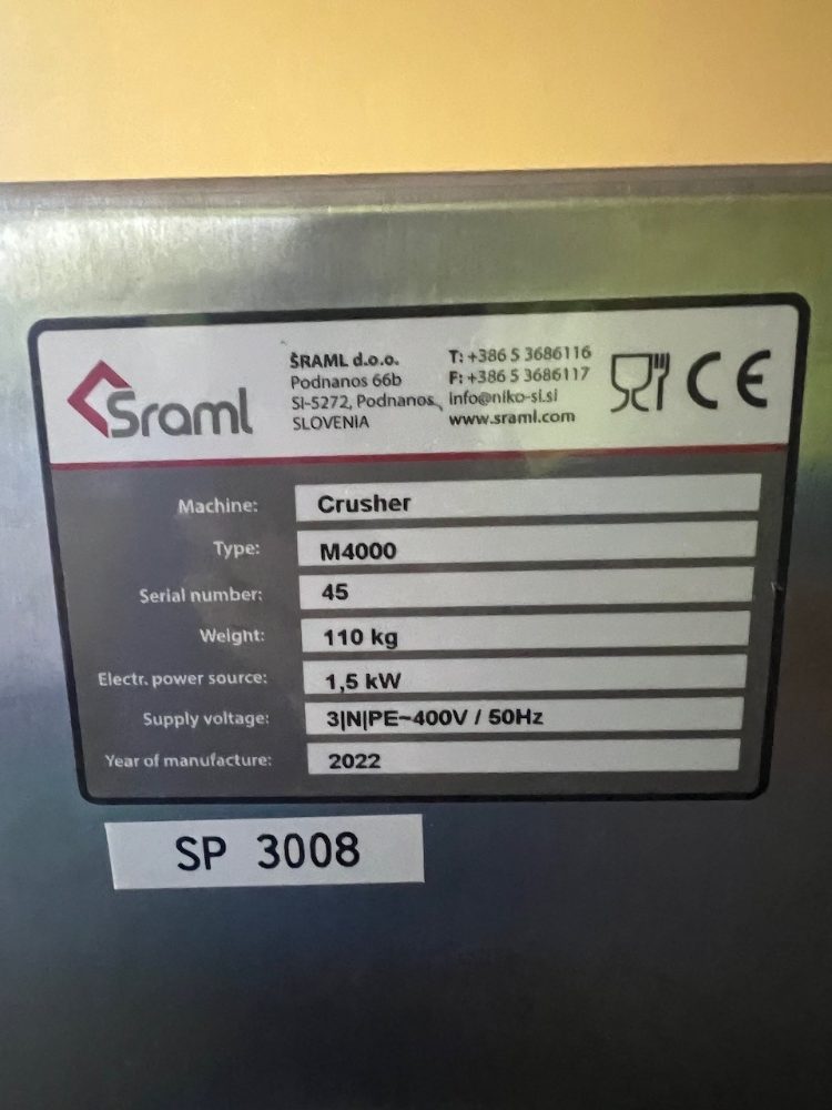Prodám kompletní technologii ŠRAML pro zpracování ovoce Prodám kompletní technologii ŠRAML pro zpracování ovoce