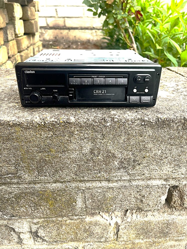 Autoradio CLARION CRH21 - retro, plně funkční Autoradio CLARION CRH21 - retro, plně funkční