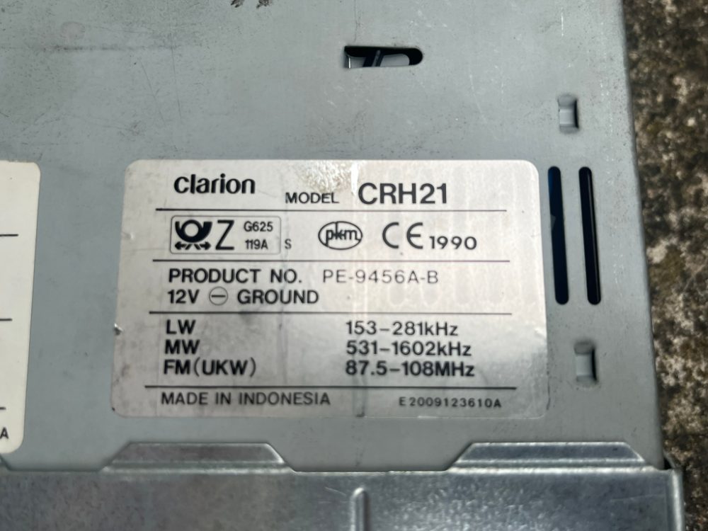 Autoradio CLARION CRH21 - retro, plně funkční Autoradio CLARION CRH21 - retro, plně funkční