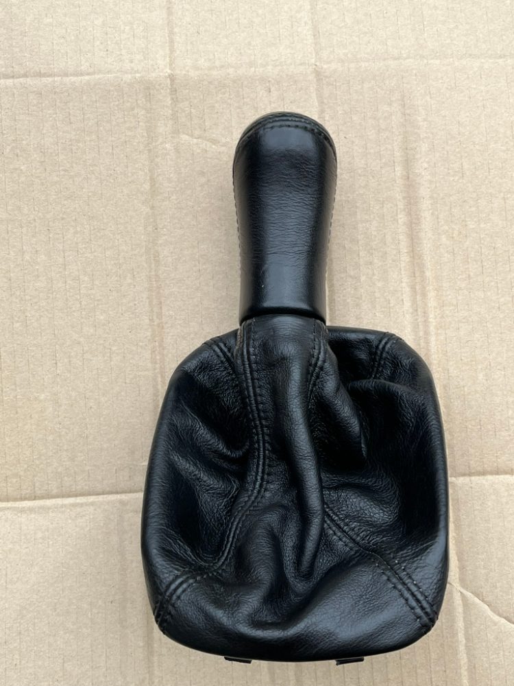 Řadička kožená OCTAVIA s manžetou