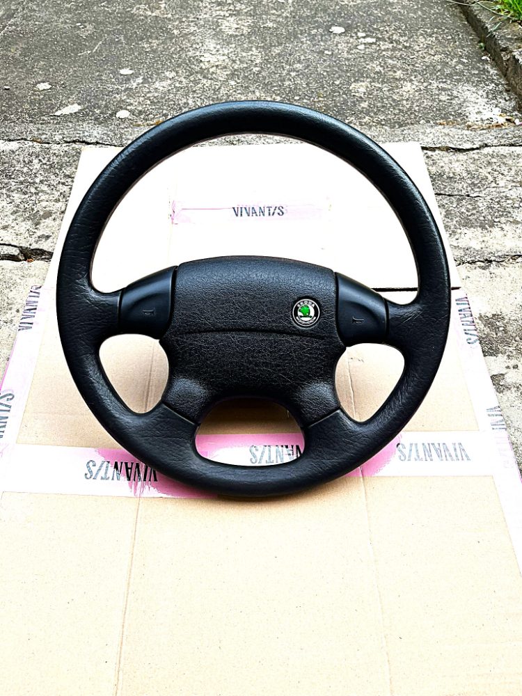 Čtyřramenný volant Škoda FELICIA facelift - jako nový