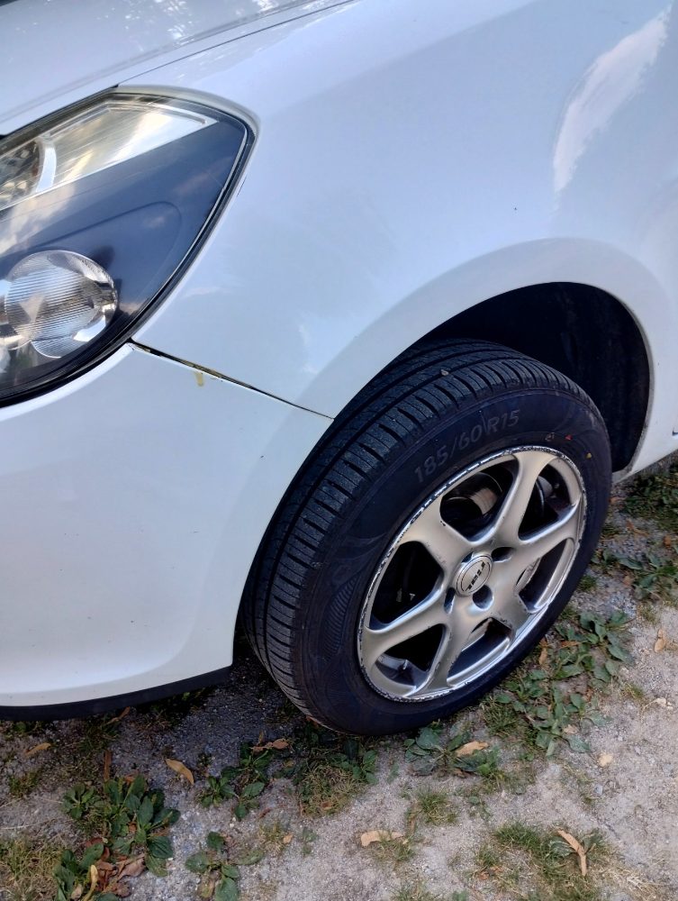 Renault Clio Grandtour 1.5 dCi z roku 2009 / 207192 km. (KR1G0H) Renault Clio Grandtour 1.5 dCi z roku 2009 / 207192 km. (KR1G0H)