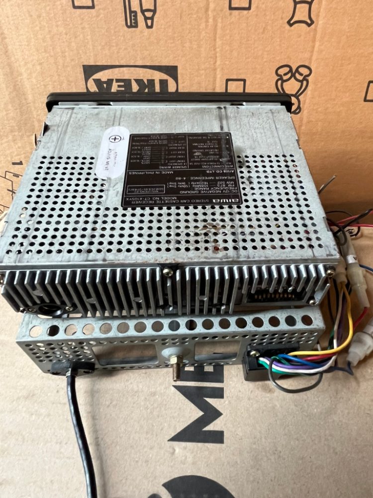 Autorádio AIWA CT-X105, RETRO plně funkční Autorádio AIWA CT-X105, RETRO plně funkční