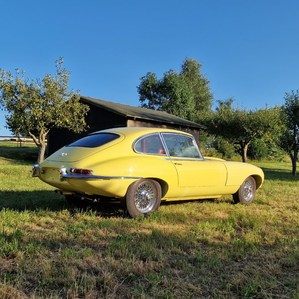 Jaguar E-Type 1 serie 4,2 2+2 rv.1968 po Renovaci Jaguar E-Type 1 serie 4,2 2+2 rv.1968 po Renovaci