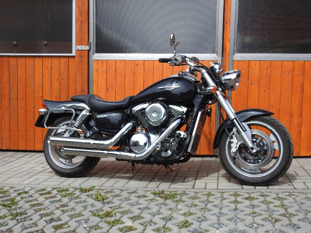 Suzuki Nové Nerezové Laděné Výfuky Thundering Eagle Suzuki Nové Nerezové Laděné Výfuky Thundering Eagle