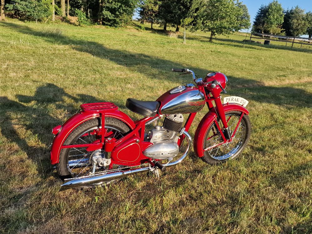 Jawa 250 pérák 1950 Po Renovaci