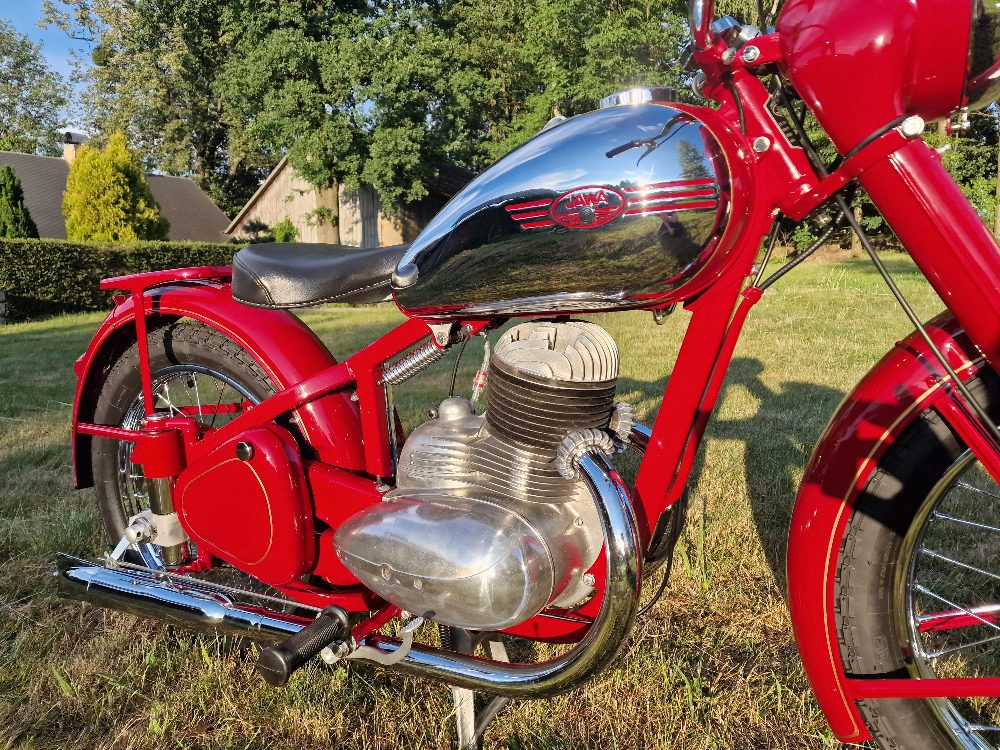 Jawa 250 pérák 1950 Po Renovaci