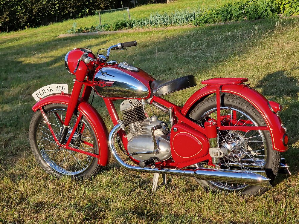 Jawa 250 pérák 1950 Po Renovaci