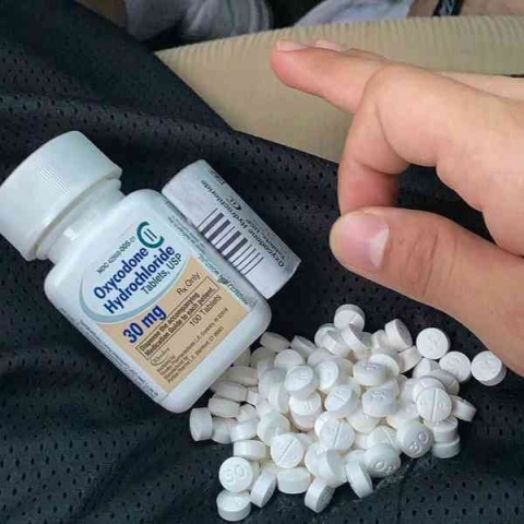 Prodáváme Zo lpidem, N eurol D iazepam R ivotril H ypnogen , S tilnox, a další email: chmclstore@gmail.com !!