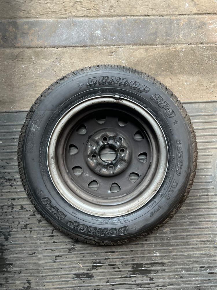 Kolo a pneu 165/70 R13, 175/60 R14 kusové, rezerva (Felicia)