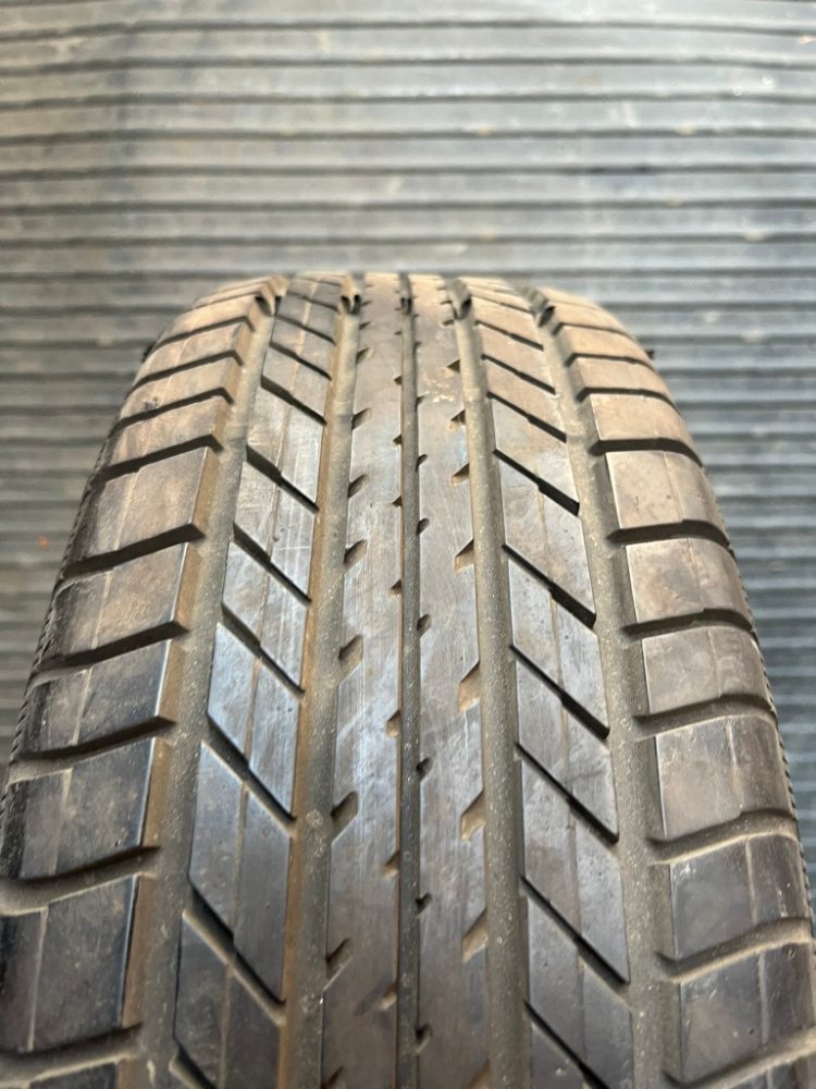 Kolo a pneu 165/70 R13, 175/60 R14 kusové, rezerva (Felicia) Kolo a pneu 165/70 R13, 175/60 R14 kusové, rezerva (Felicia)