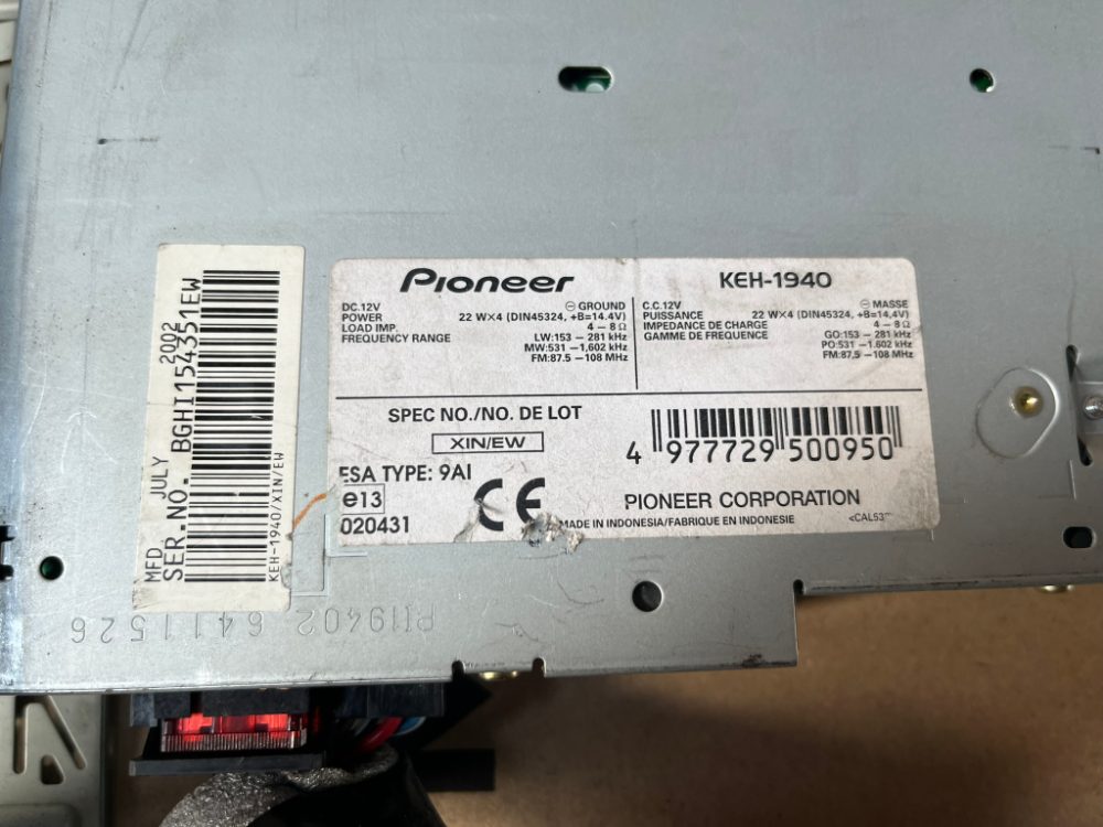 Autorádio PIONEER KEH - 1940, plně funkční Autorádio PIONEER KEH - 1940, plně funkční
