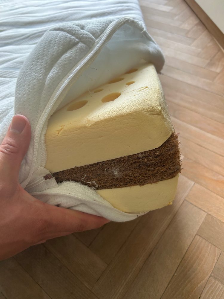 Prodám matraci Dřevočál 90x200 Prodám matraci Dřevočál 90x200