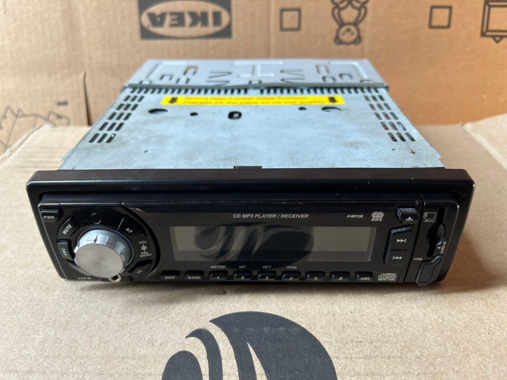 Autorádio YASHICA C905E MP3,USB,SD,AUX funkční Autorádio YASHICA C905E MP3,USB,SD,AUX funkční