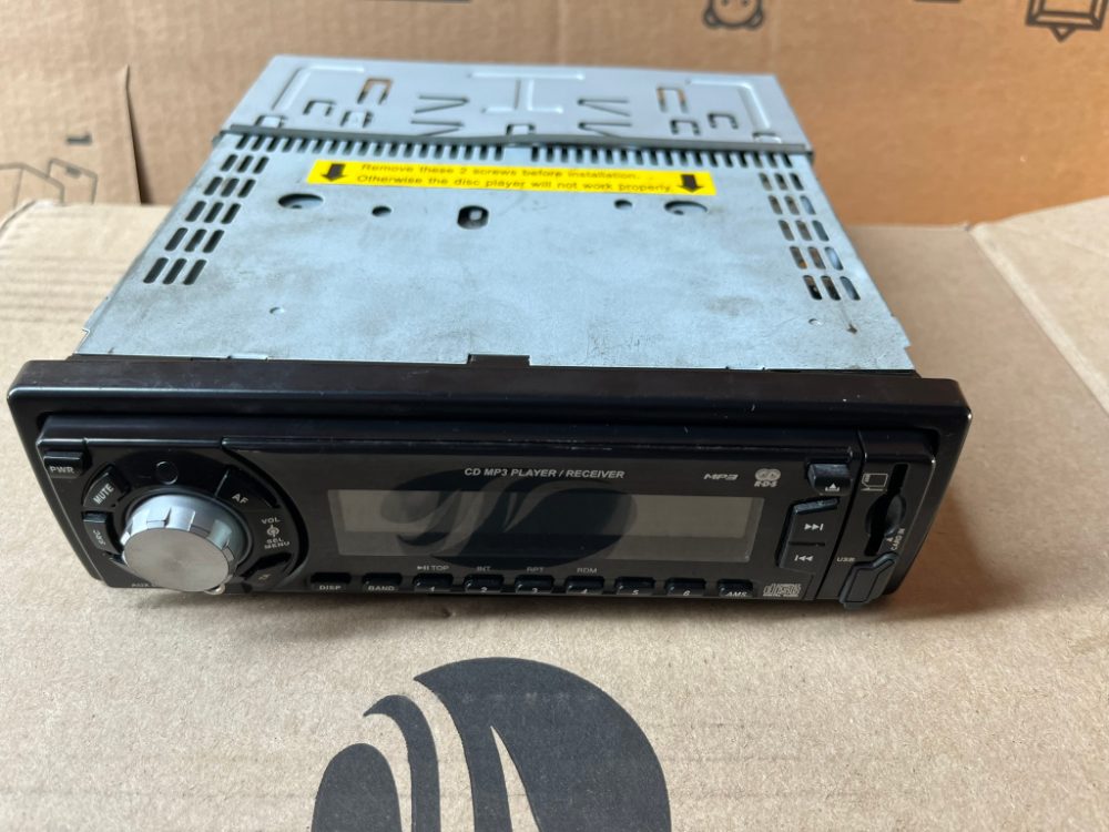 Autorádio YASHICA C905E MP3,USB,SD,AUX funkční Autorádio YASHICA C905E MP3,USB,SD,AUX funkční